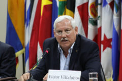 Víctor M. Villalobos